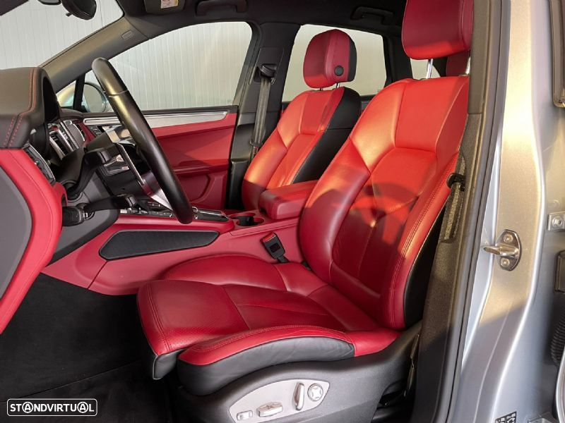 Porsche Macan Standard - 40