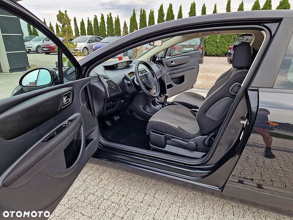 Citroën C4 1.4 16V Advance - 5
