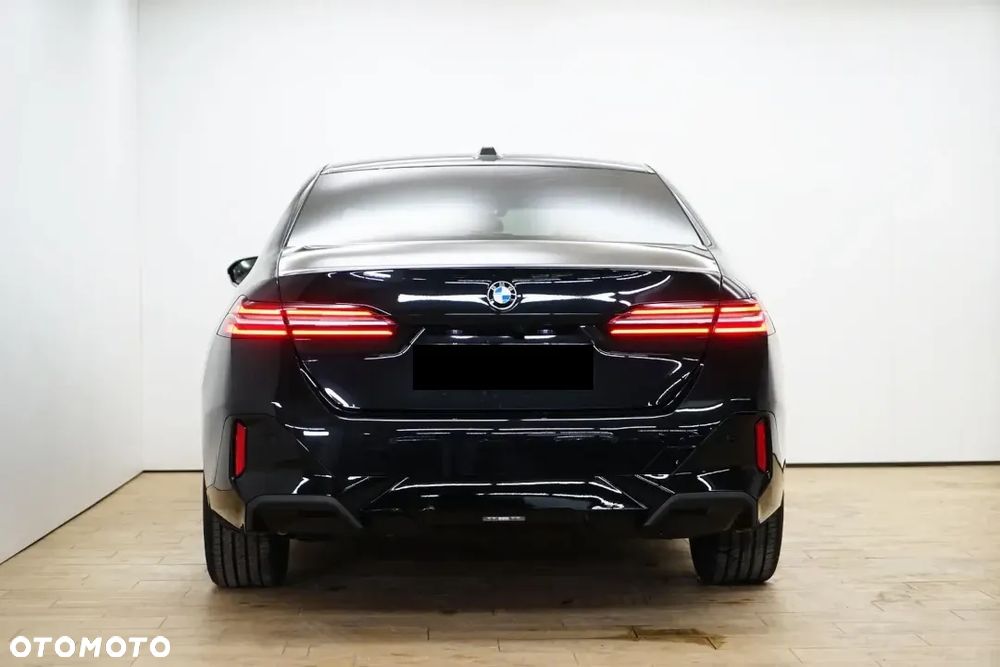 BMW Seria 5 520i mHEV M Sport - 7