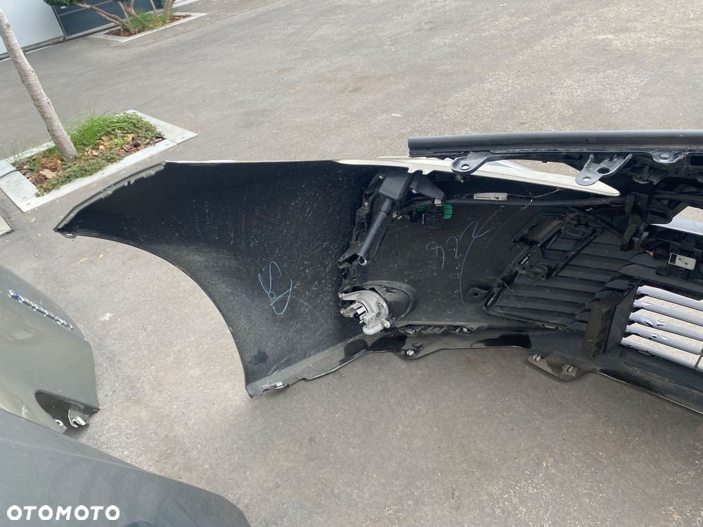 Toyota Corolla E21 E210 SEDAN  Hybrid HYBRYDA 2020r Kompletny przód MASKA BŁOTNIK LAMPA przednia REFLEKTOR LAMPY ZDERZAK pas przedni chłodnice KOMPLETNY CAŁY PRZÓD pokrywa silnika E 21  E 210 - 23