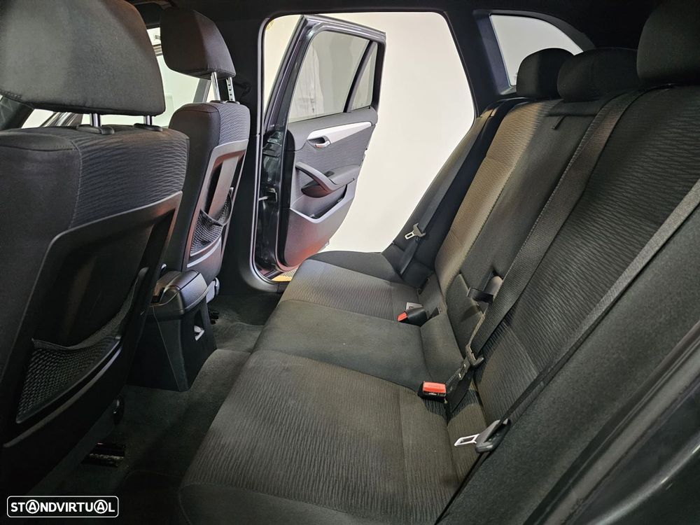 BMW X1 18 d sDrive Advantage - 14