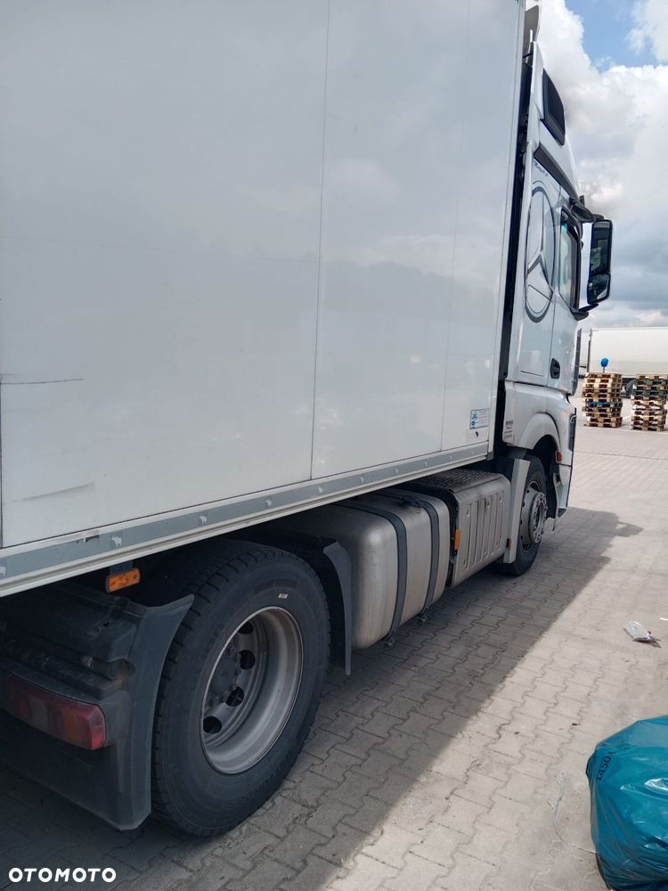 Mercedes-Benz Actros - 5