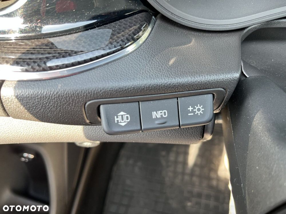 Opel Insignia - 22