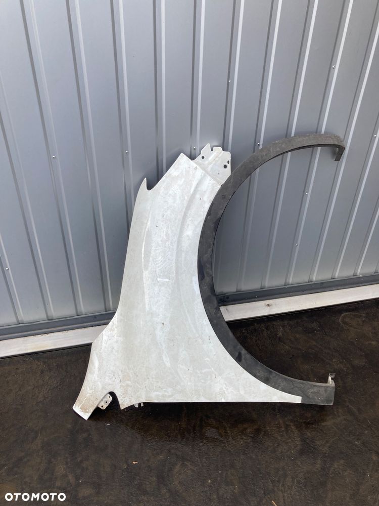 RENAULT KADJAR 15-22 BŁOTNIK PRZEDNI PRAWY LIFT przód prawy  BIAŁY Wwa+ listwa błotnika prawa