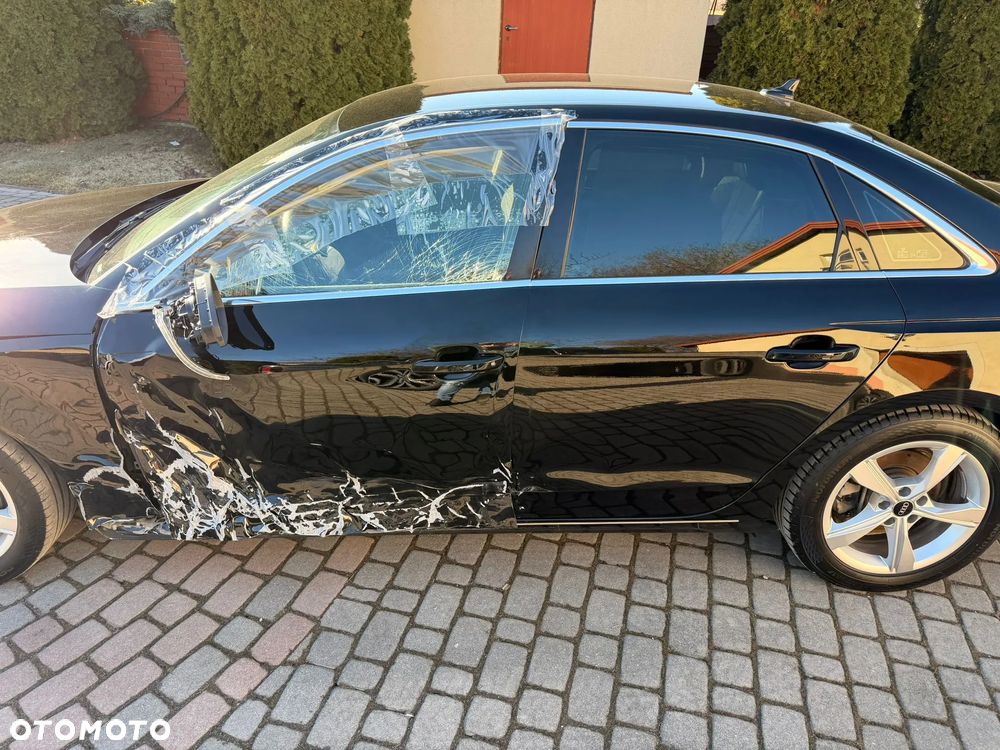 Audi A4 Limousine 40 TFSI quattro S tronic - 11