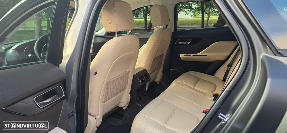 Jaguar F-Pace 2.0 i4D Prestige AWD Aut. - 13
