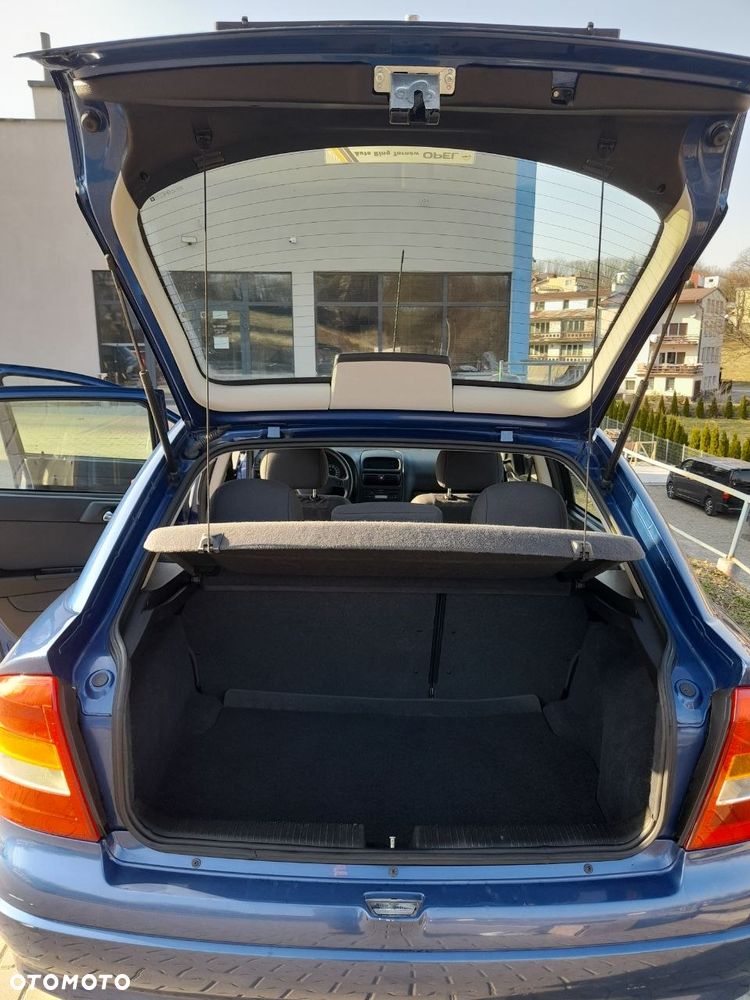 Opel Astra - 25