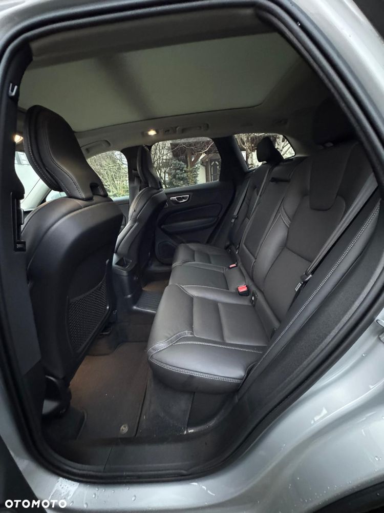 Volvo XC 60 T8 Plug-In Hybrid AWD Inscription - 12