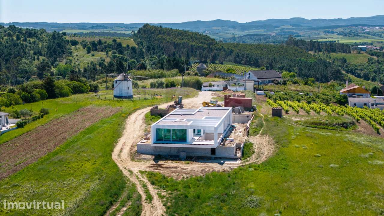 Moradia térrea T4 em terreno de 2 hectares no Carvalhal - Grande imagem: 2/50