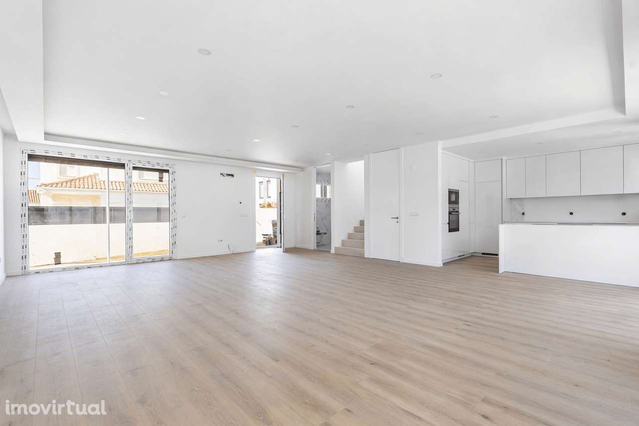 Moradia Geminada T3 com piscina, Abrunheira, Sintra - Grande imagem: 4/27