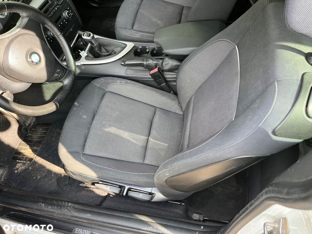 BMW Seria 1 118i - 4