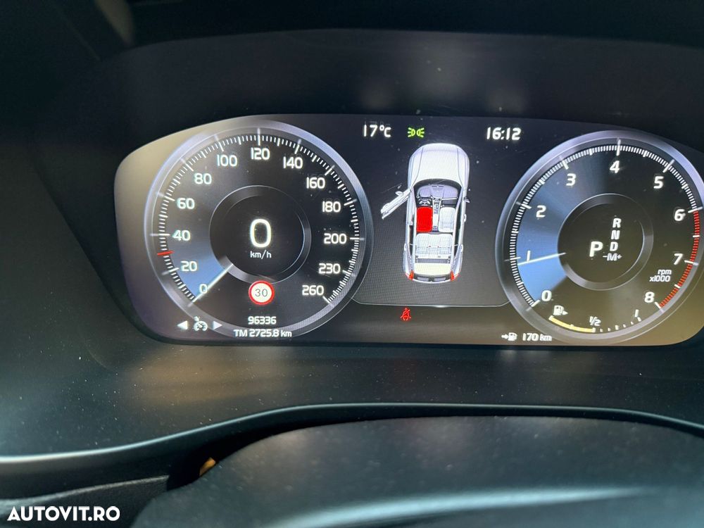 Volvo XC 40 T4 AWD Momentum - 11