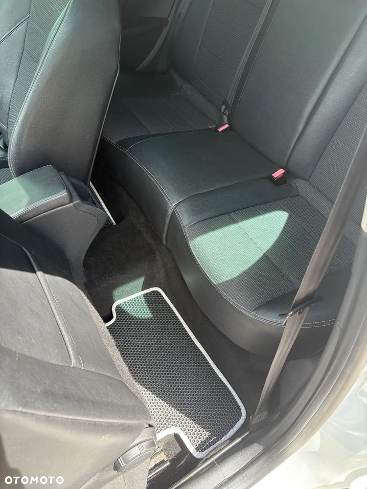 Renault Megane 2.0 dCi Dynamique - 10