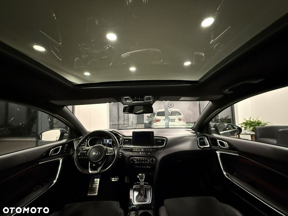 Kia ProCeed 1.6 T-GDI GT DCT - 30