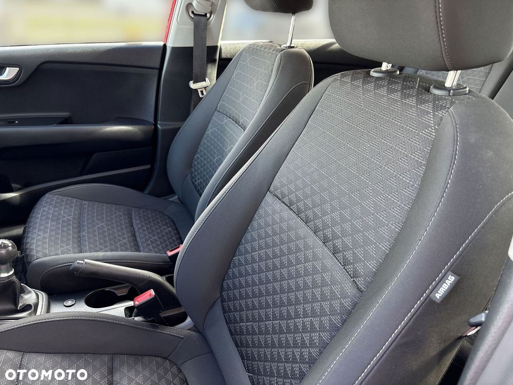 Kia Rio 1.2 M - 11