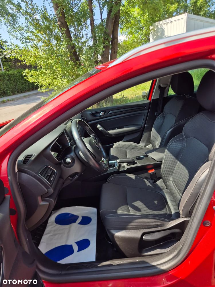 Renault Megane 1.2 16V TCe Limited EDC EU6 - 12