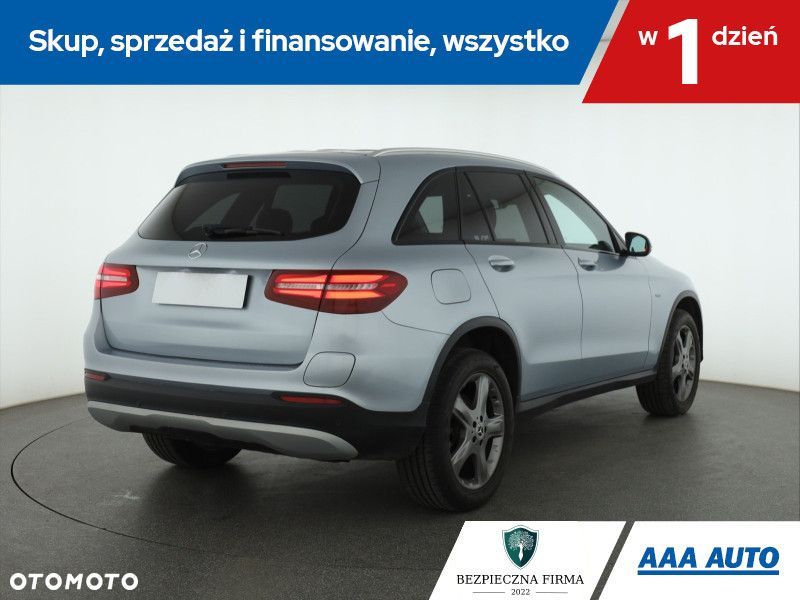 Mercedes-Benz GLC - 7
