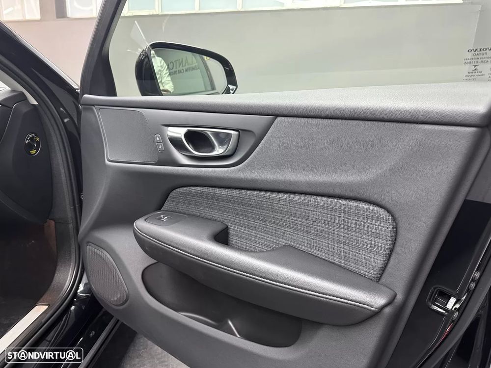 Volvo V60 2.0 T6 AWD TE Core - 12