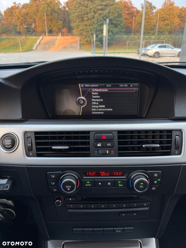 BMW Seria 3 318d Luxury Line - 20