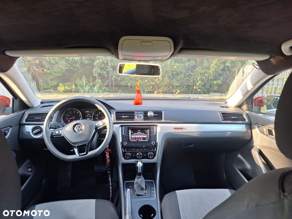 Volkswagen Passat - 9