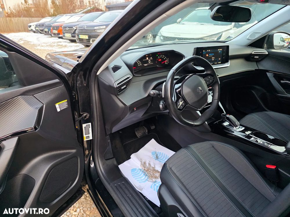 Peugeot 2008 PureTech 130 EAT8 Allure - 21