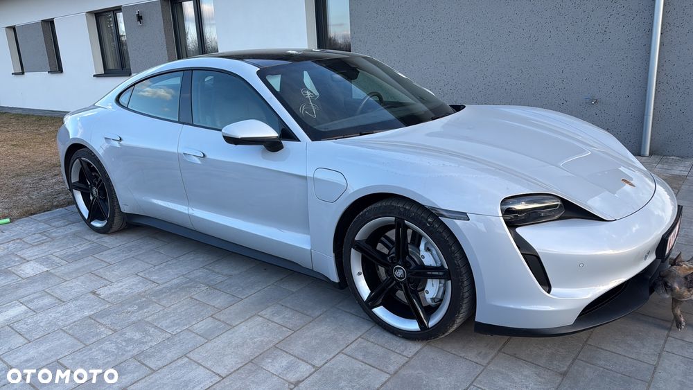 Porsche Taycan - 1