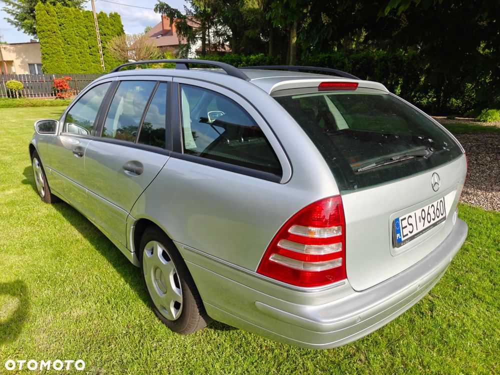 Mercedes-Benz Klasa C 220 T CDI Avantgarde - 17