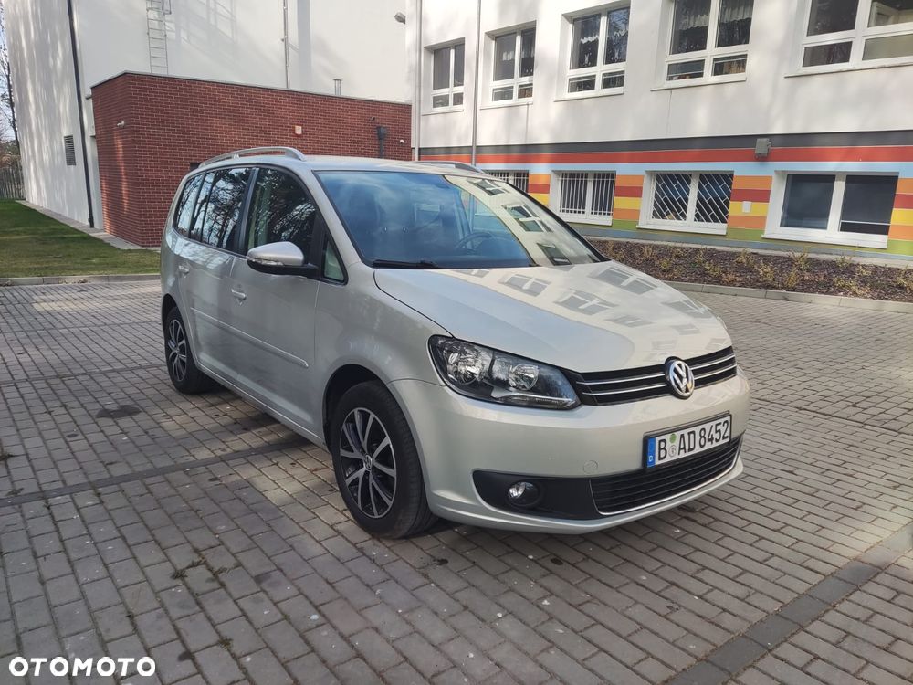 Volkswagen Touran - 1