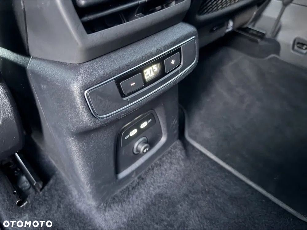 Audi Q4 e-tron - 25