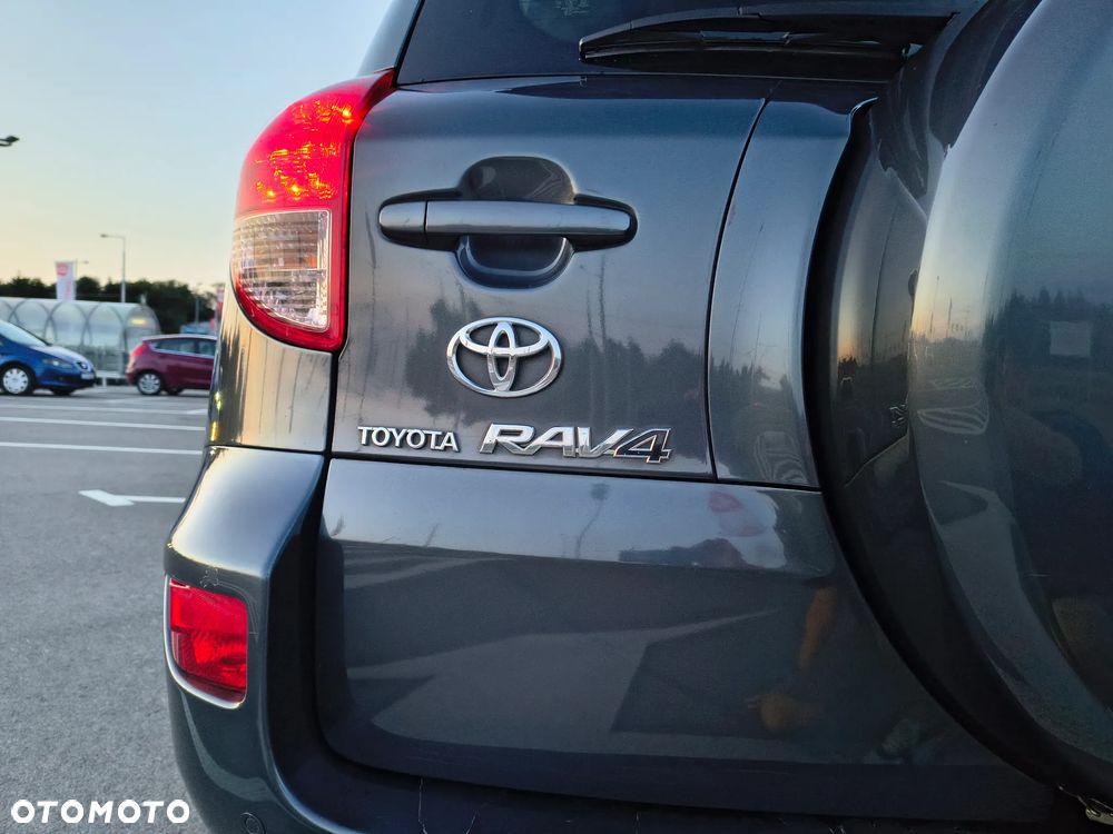 Toyota RAV4 2.2 D-4D Luna - 34