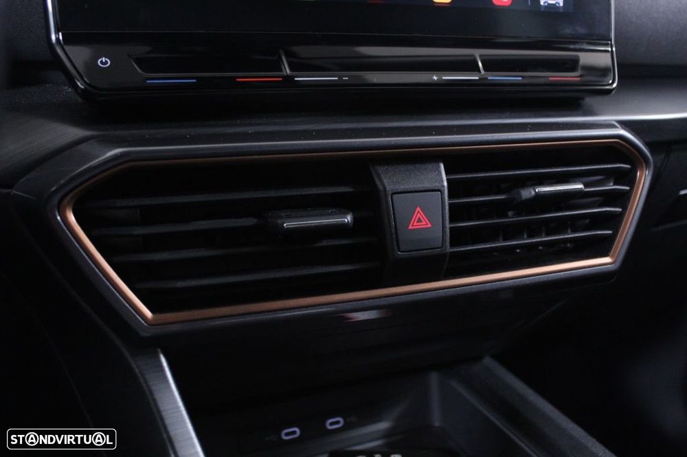 Cupra Formentor 1.4 e-Hybrid DSG - 28