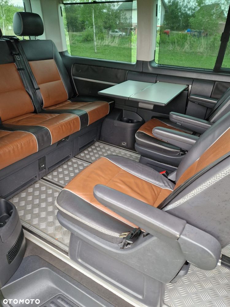 Volkswagen Multivan - 20