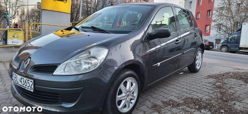 Renault Clio 1.2 16V All Inclusive - 2