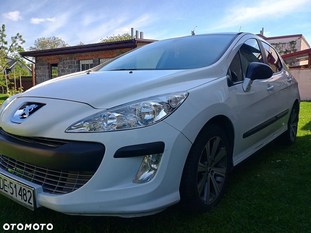 Peugeot 308 120 VTi Family - 1