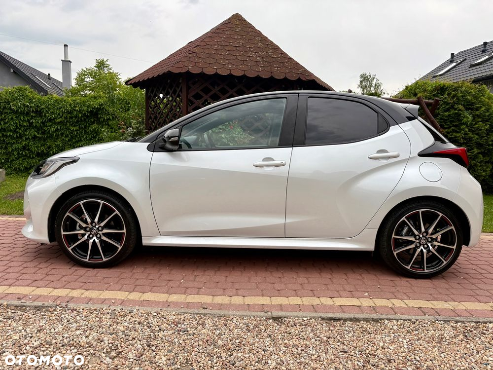 Toyota Yaris Hybrid 1.5 GR Sport - 6