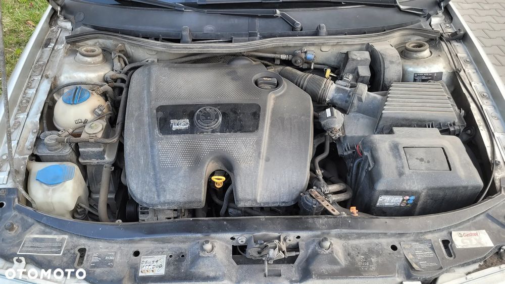 Skoda Octavia 1.6 Tour - 11