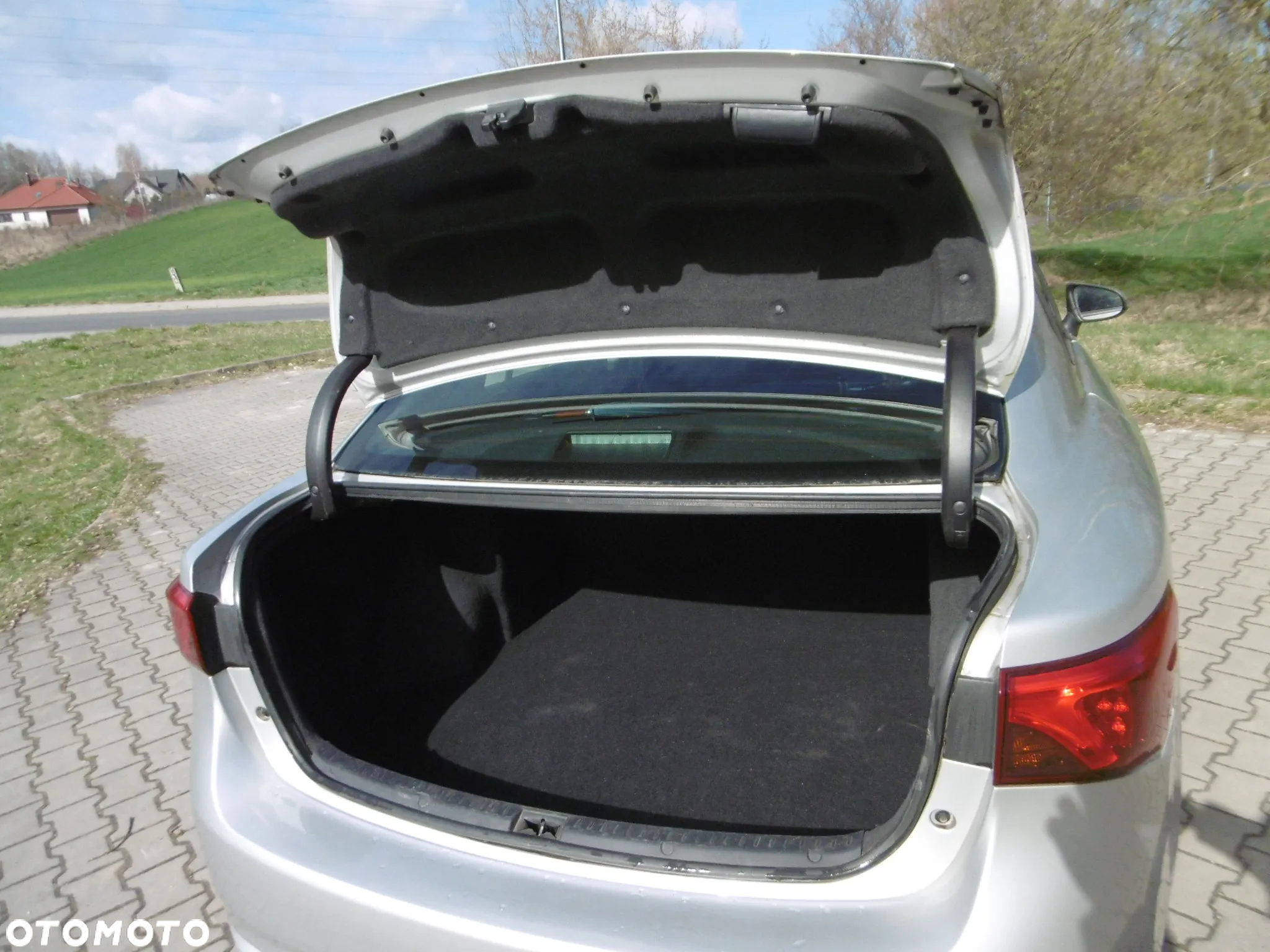 Toyota Avensis 1.6 Active - 7