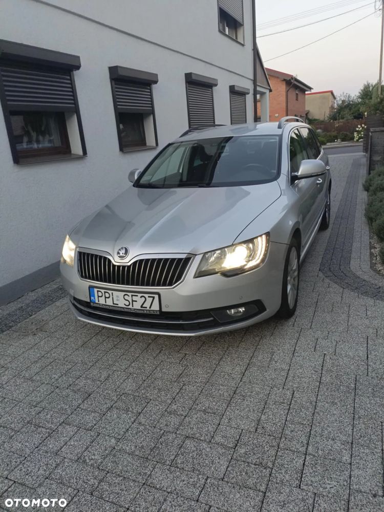 Skoda Superb 2.0 TDI Ambition DSG - 8