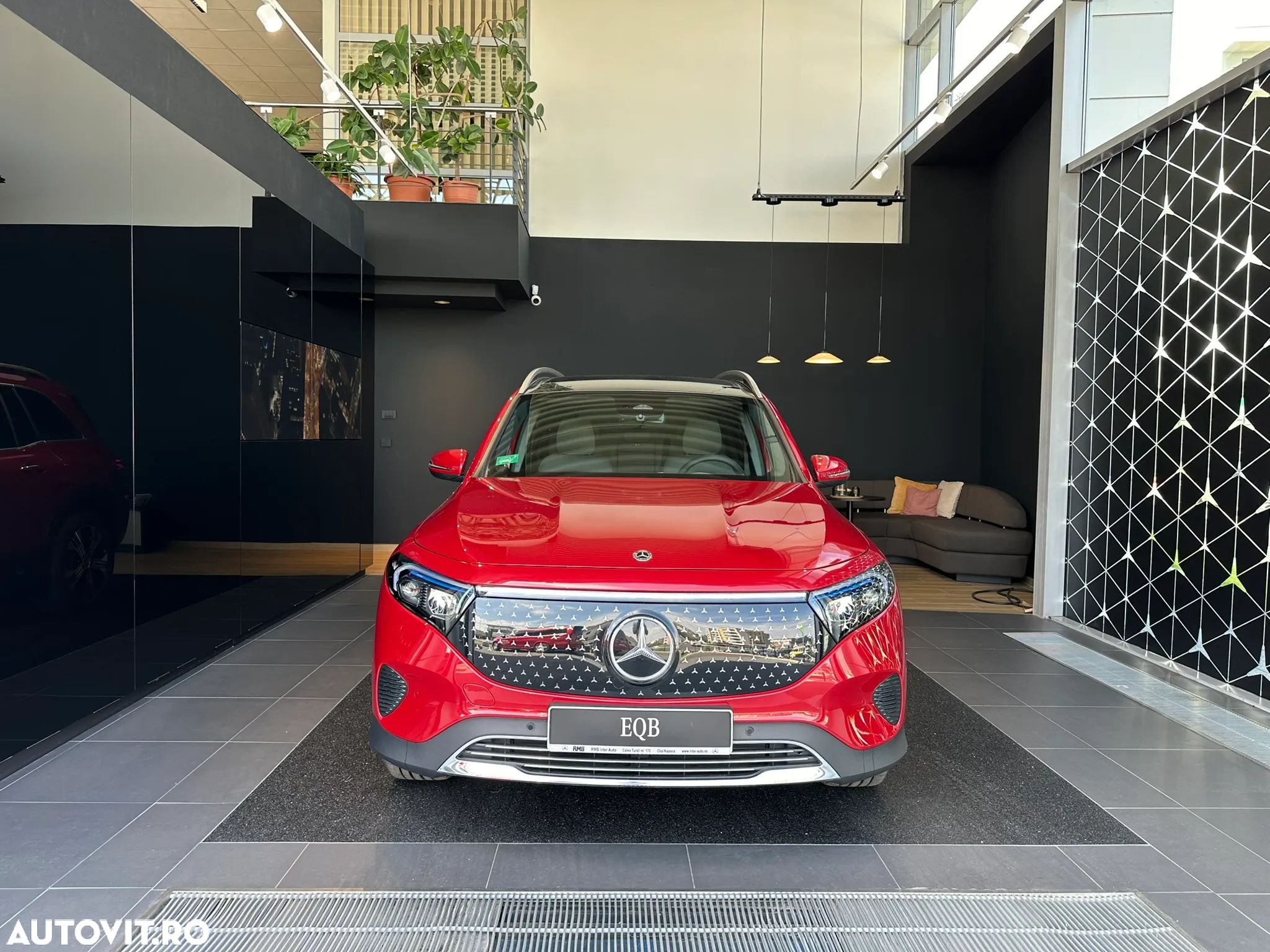 Mercedes-Benz EQB 350 4MATIC - 1