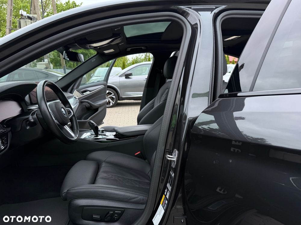 BMW Seria 5 530e M Sport sport - 30