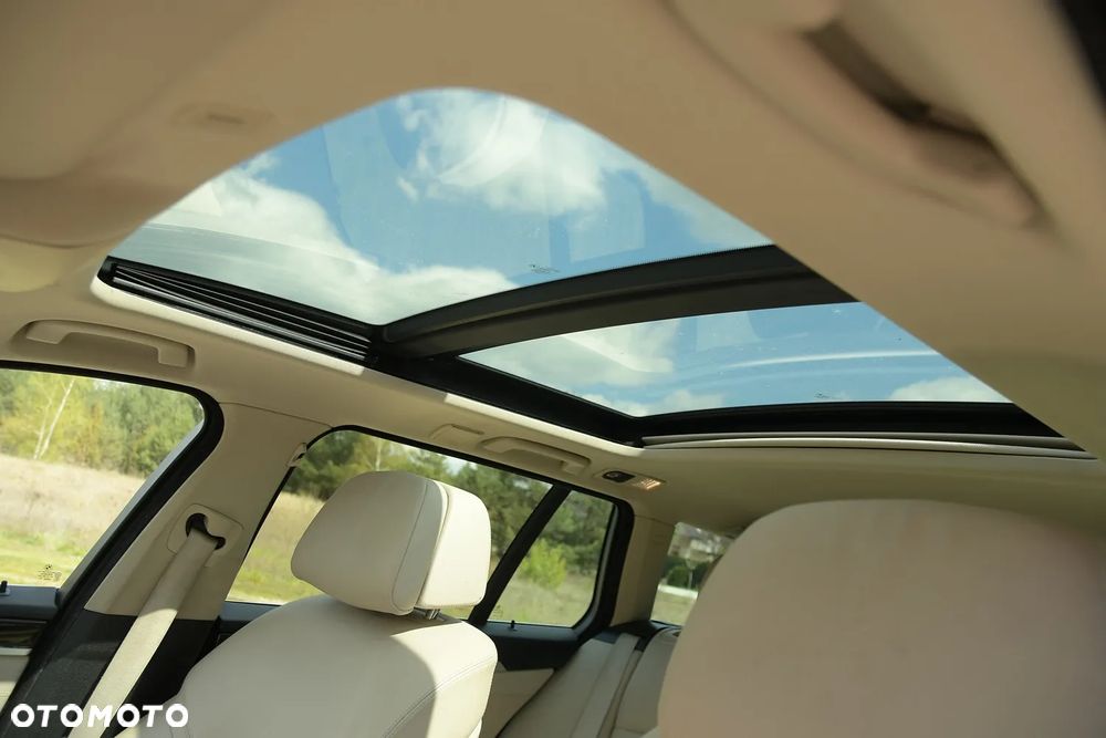 BMW Seria 5 525d - 16