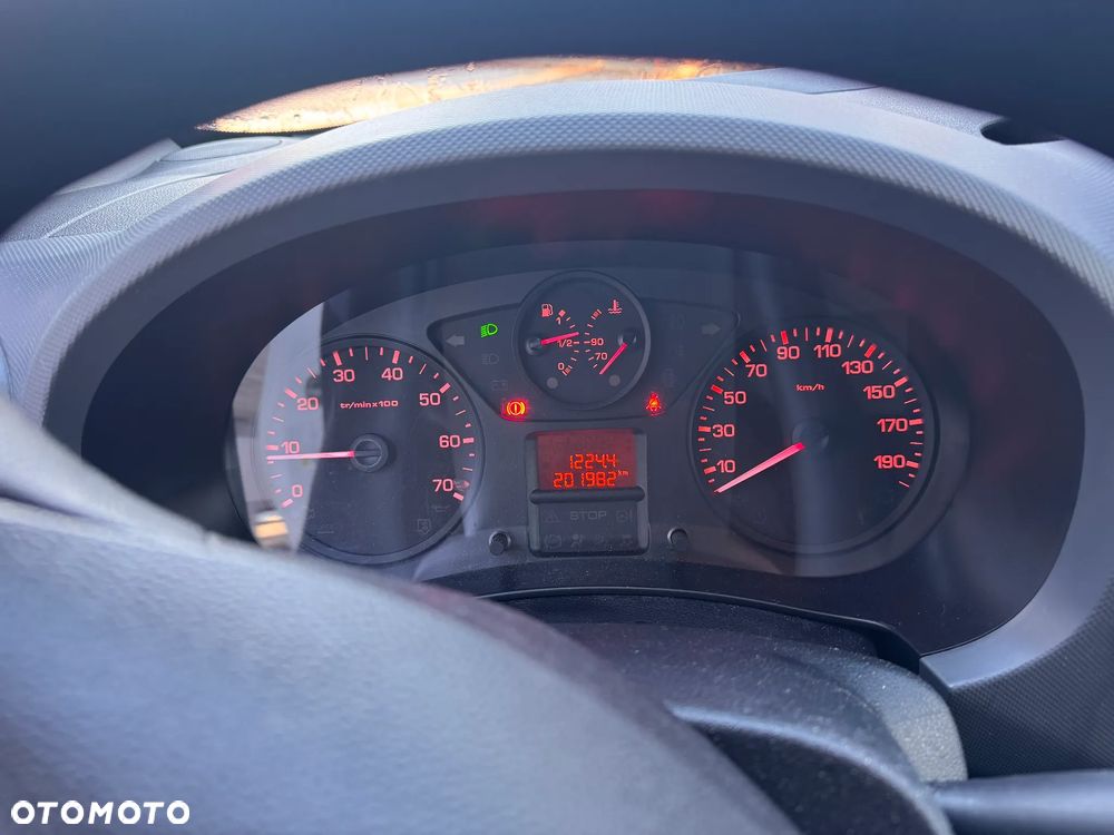 Peugeot Partner - 13