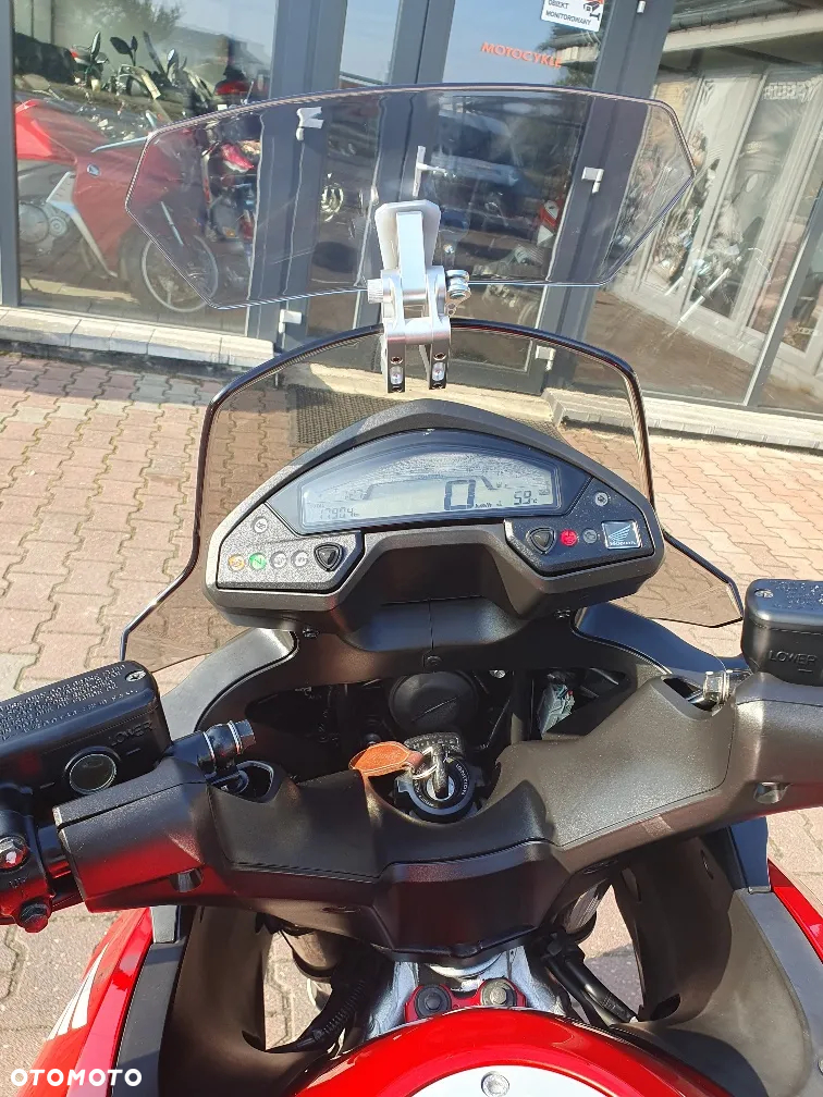 Honda VFR - 10