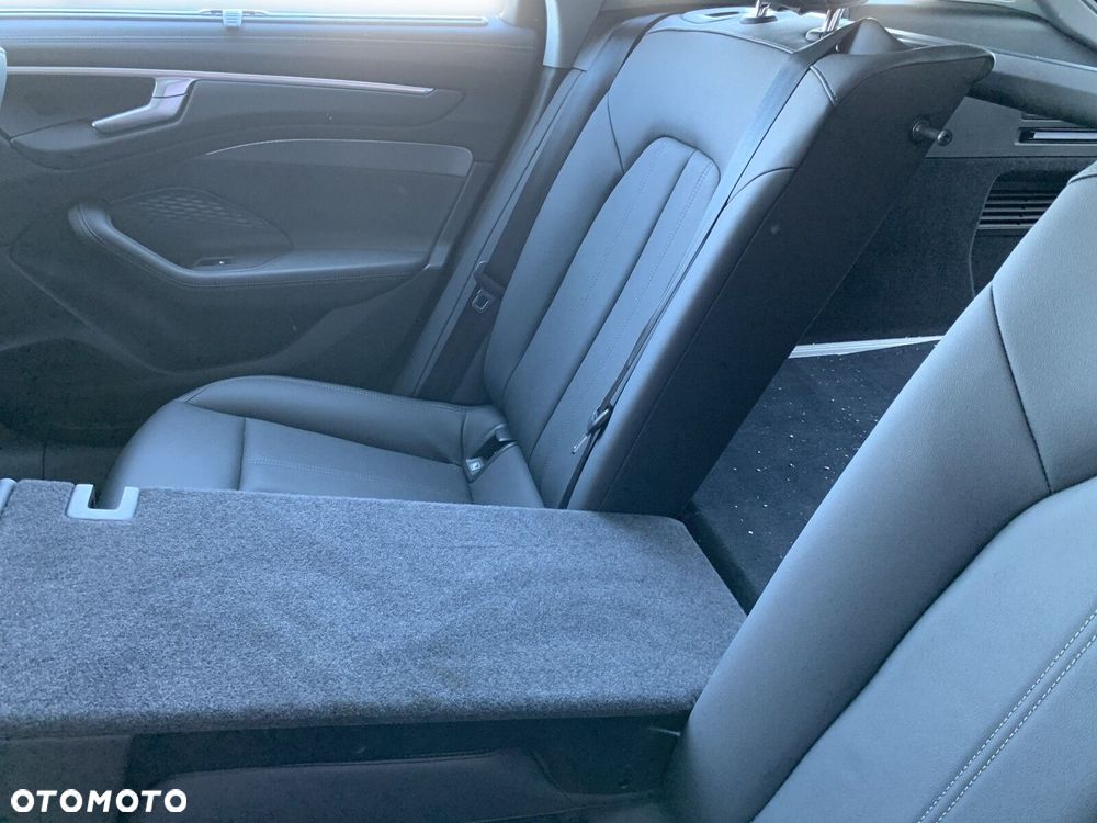 Audi A6 Avant TDI mHEV S tronic - 27