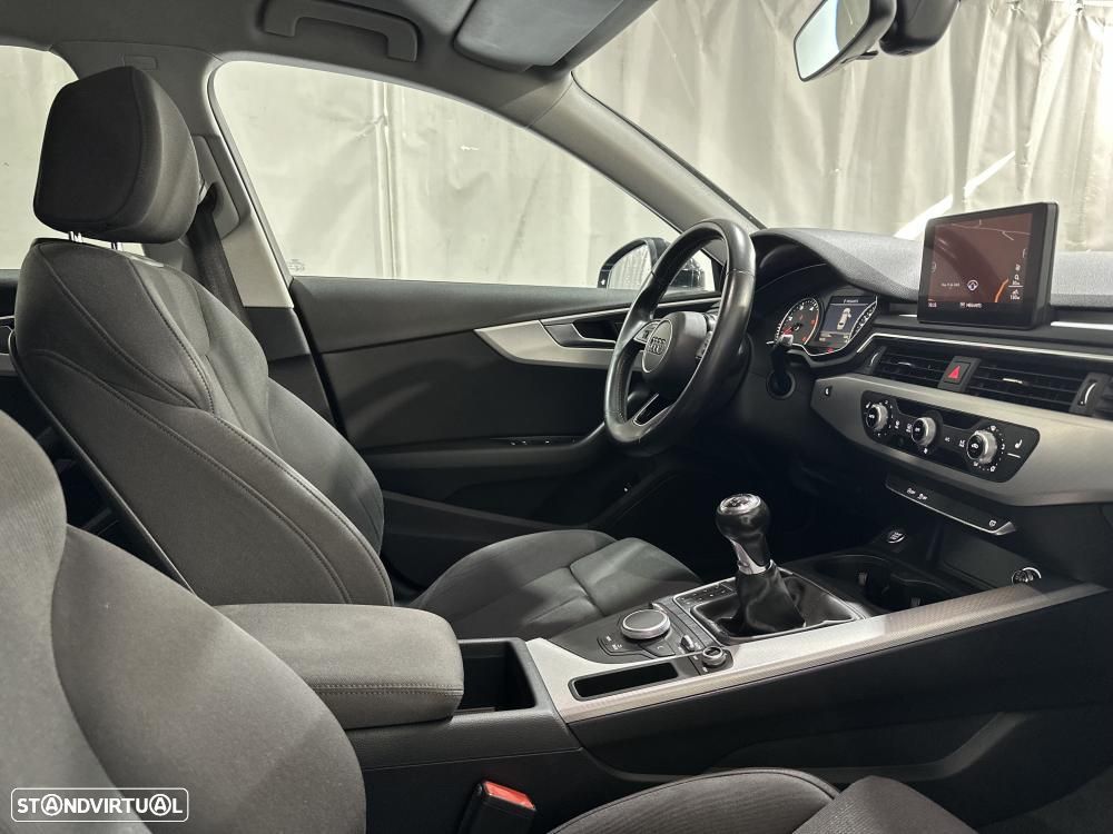 Audi A4 Avant 2.0 TDI ultra design - 34