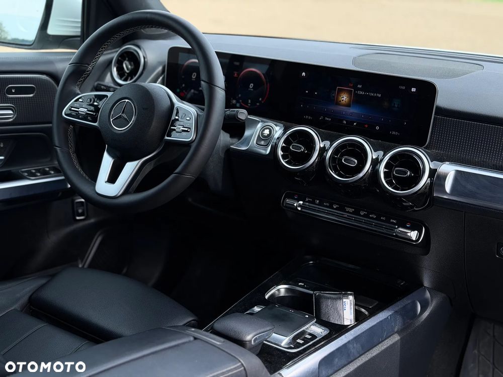 Mercedes-Benz GLB 250 4-Matic 8G-DCT - 7