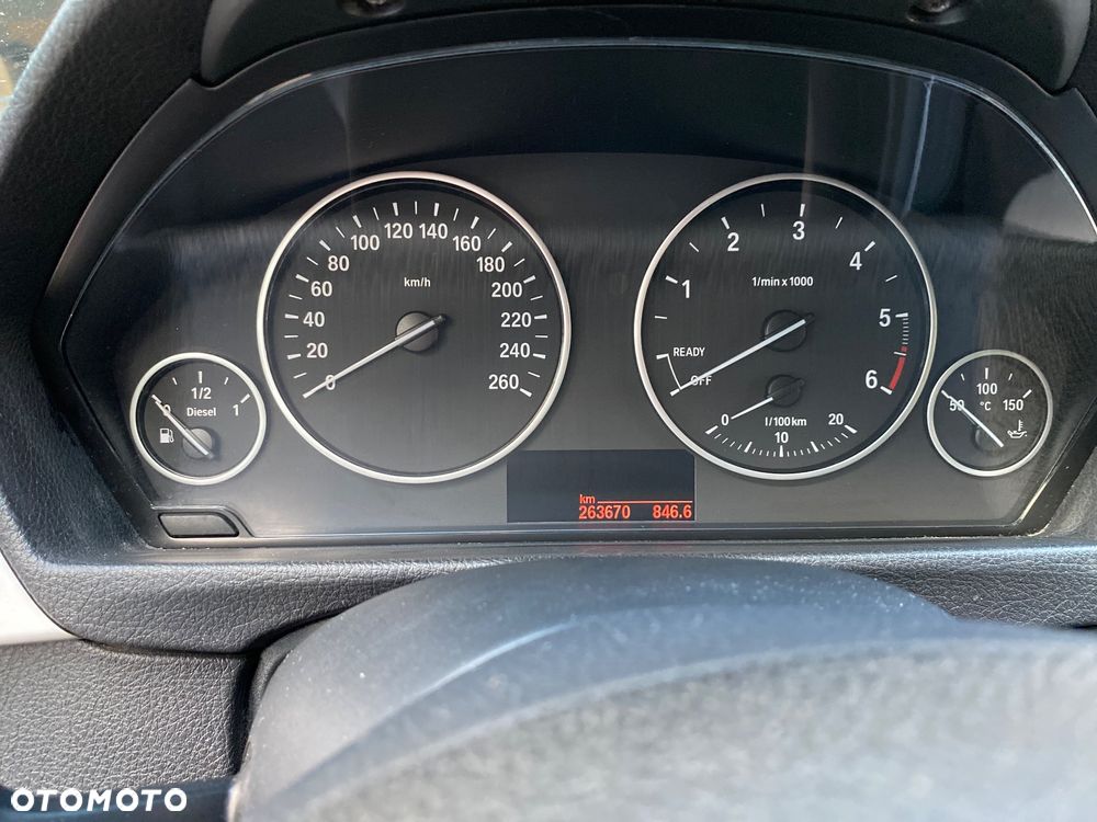BMW Seria 3 320d - 8