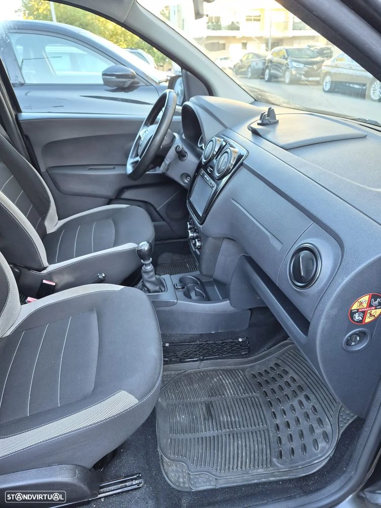 Dacia Lodgy 1.5 Blue dCi Stepway 7L - 8