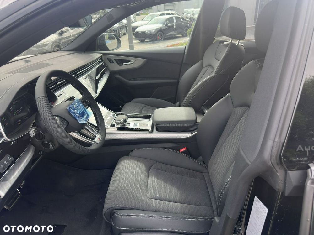 Audi Q8 - 9