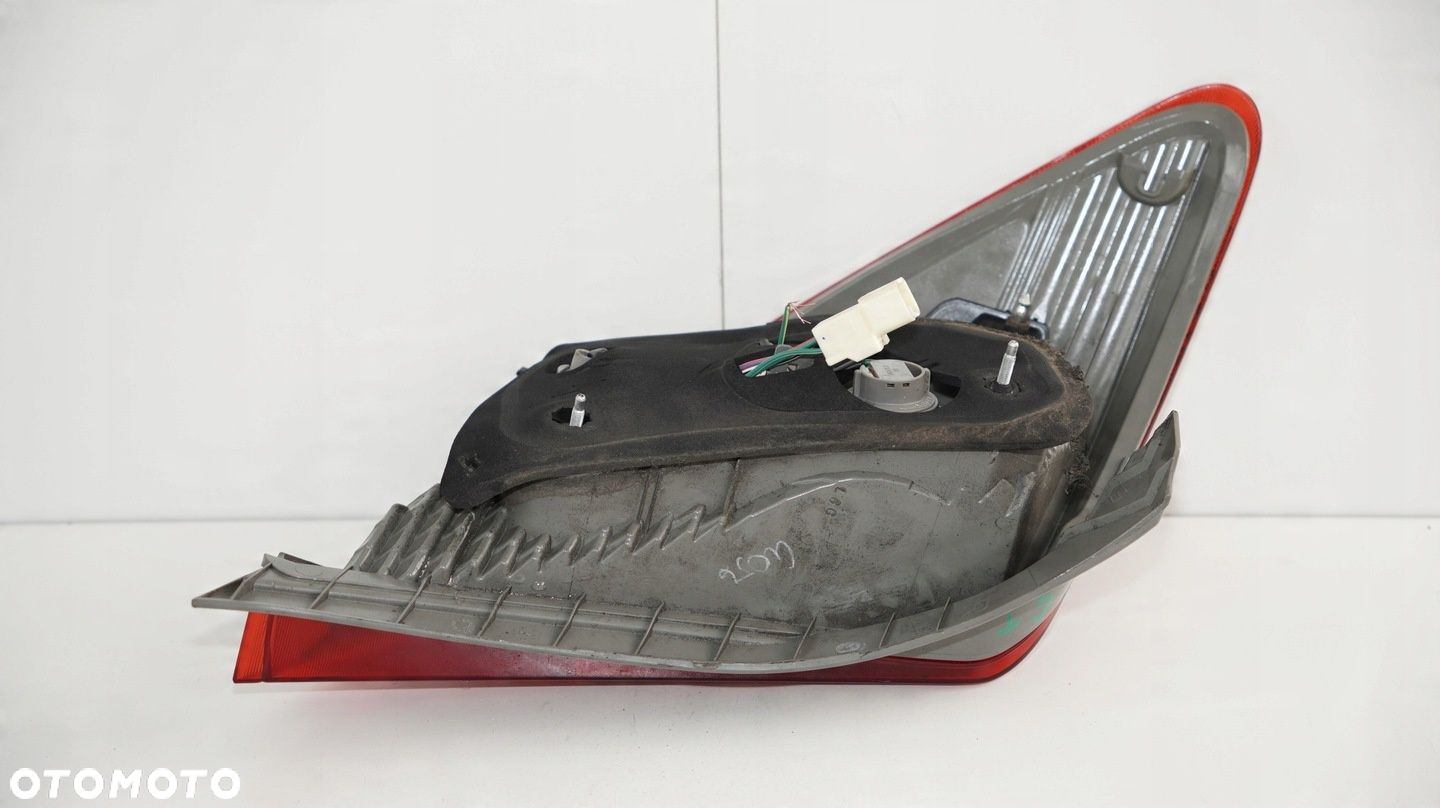 LAMPA PRAWY TYŁ TYLNA TOYOTA YARIS III 3 11-14R - 4